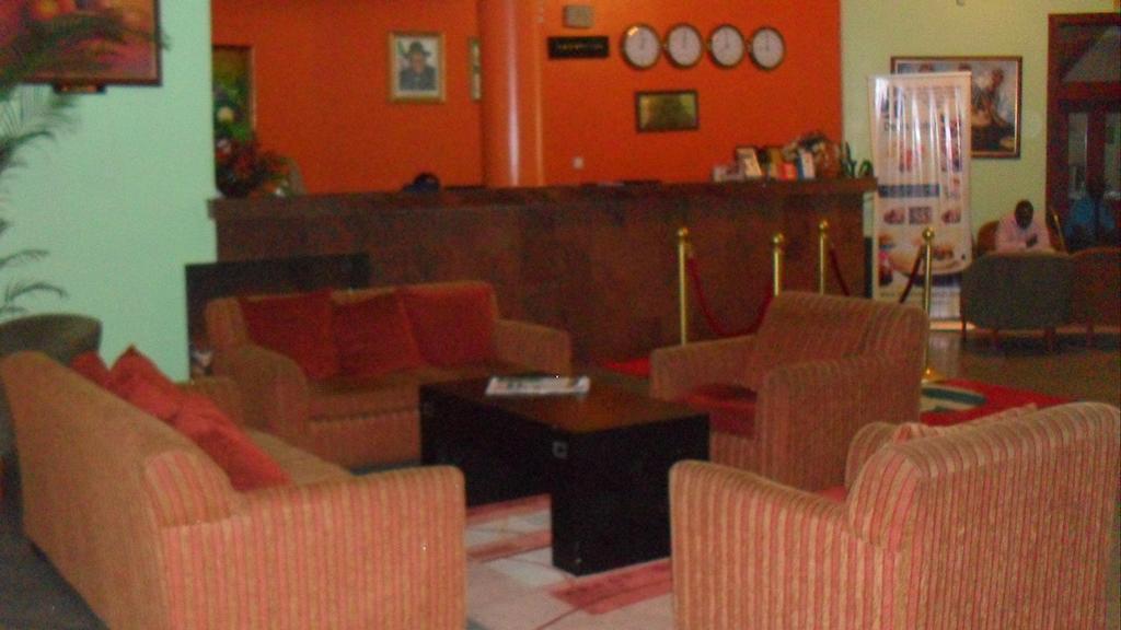 Denis Hotel Abuja Mobushipe Eksteriør billede