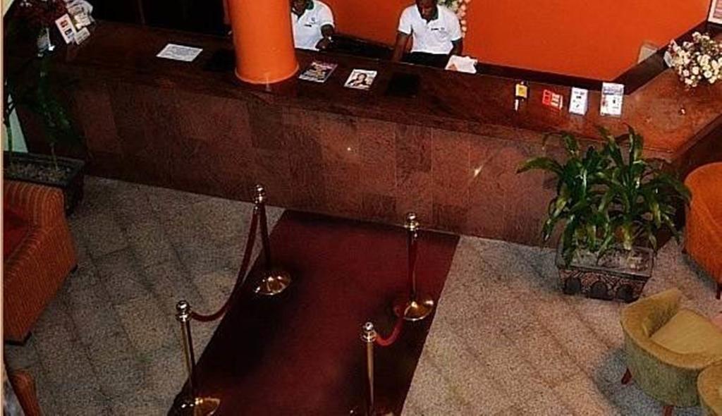 Denis Hotel Abuja Mobushipe Eksteriør billede