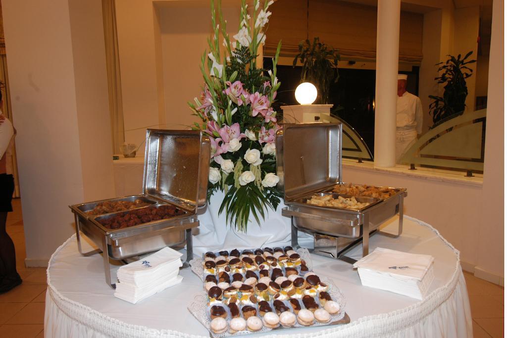 Denis Hotel Abuja Mobushipe Eksteriør billede