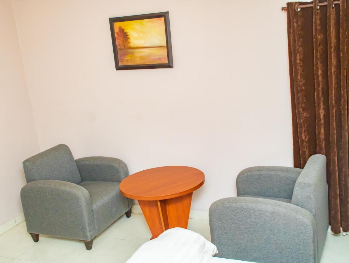 Denis Hotel Abuja Mobushipe Eksteriør billede